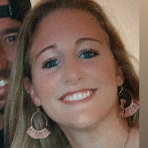 Meet your Posher, Anne